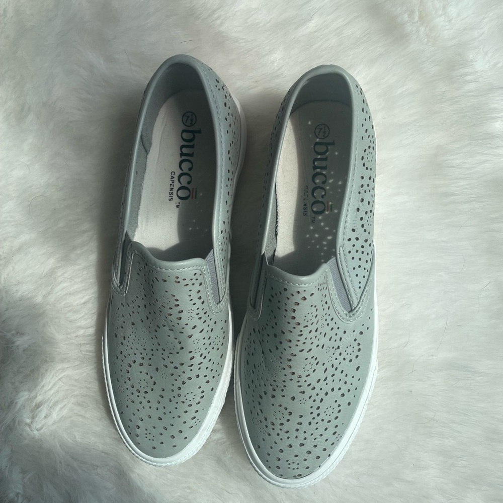 Bucco Women's Perforated Gray Slip-On Sneakers